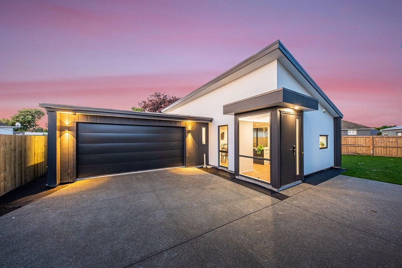 24 Attlee Crescent property